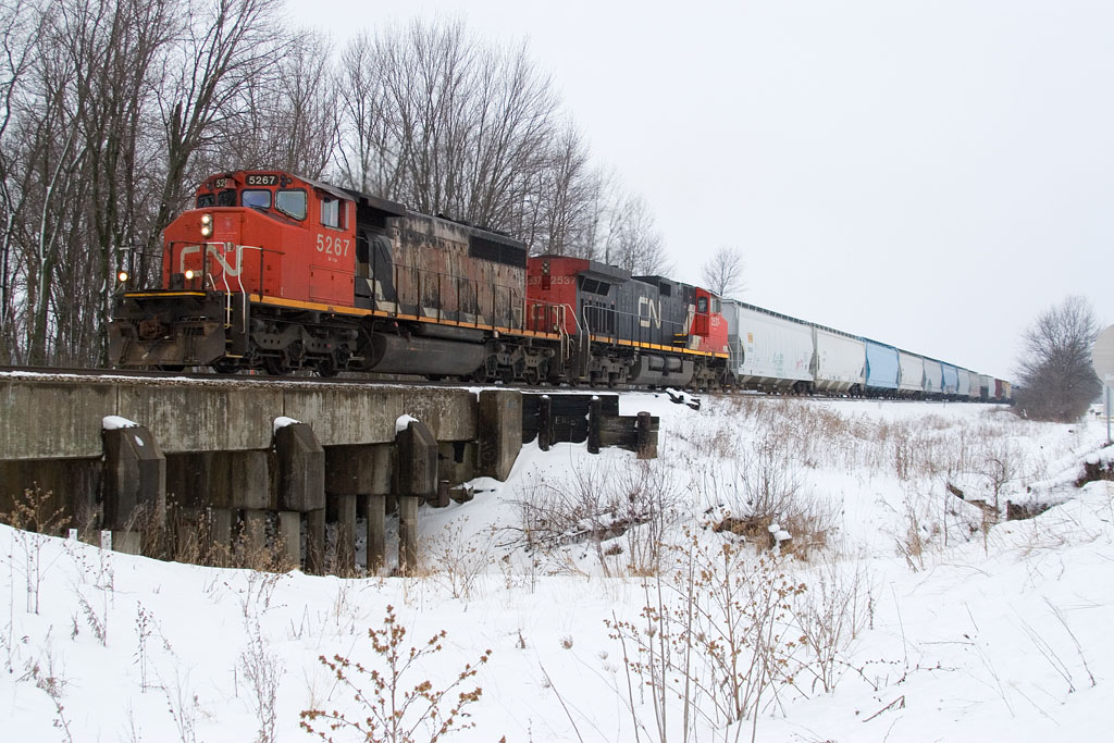 CN 5267
Think this was Steven, Scott, DR, and I that headed a bit east of Durand for this one at Reid Rd near Duffield.  02/09/08
