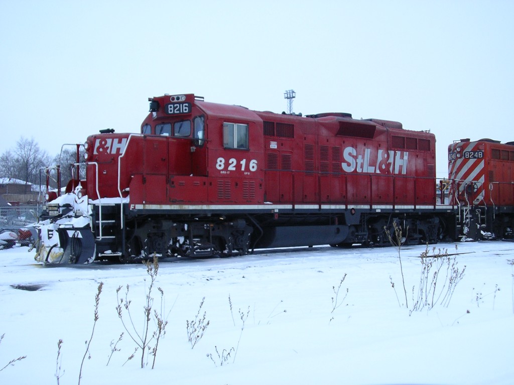 Quebec Street London. Dec 18/05
StL&H 8216 ia a GP9u
This unit was CP 8216 and originally started out as CP 8668 when it was a high nose GP9.
