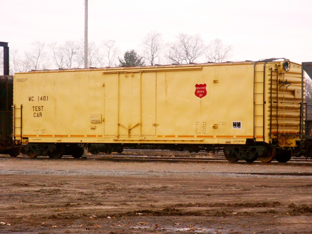 Wisconsin Central Test Car 1401
Stevens Point, WI 11-2003
